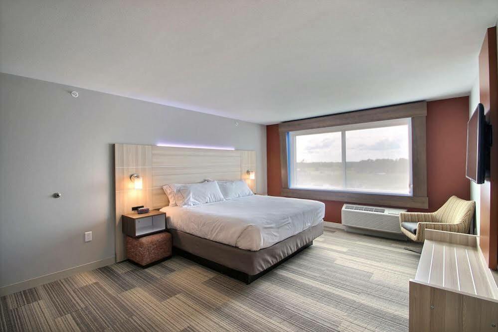 Holiday Inn Express & Suites Fond Du Lac By Ihg Exteriér fotografie